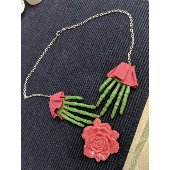 Zombie Skeleton hand Necklace Emo Mallcore Goth handmade - Picture 8 of 17